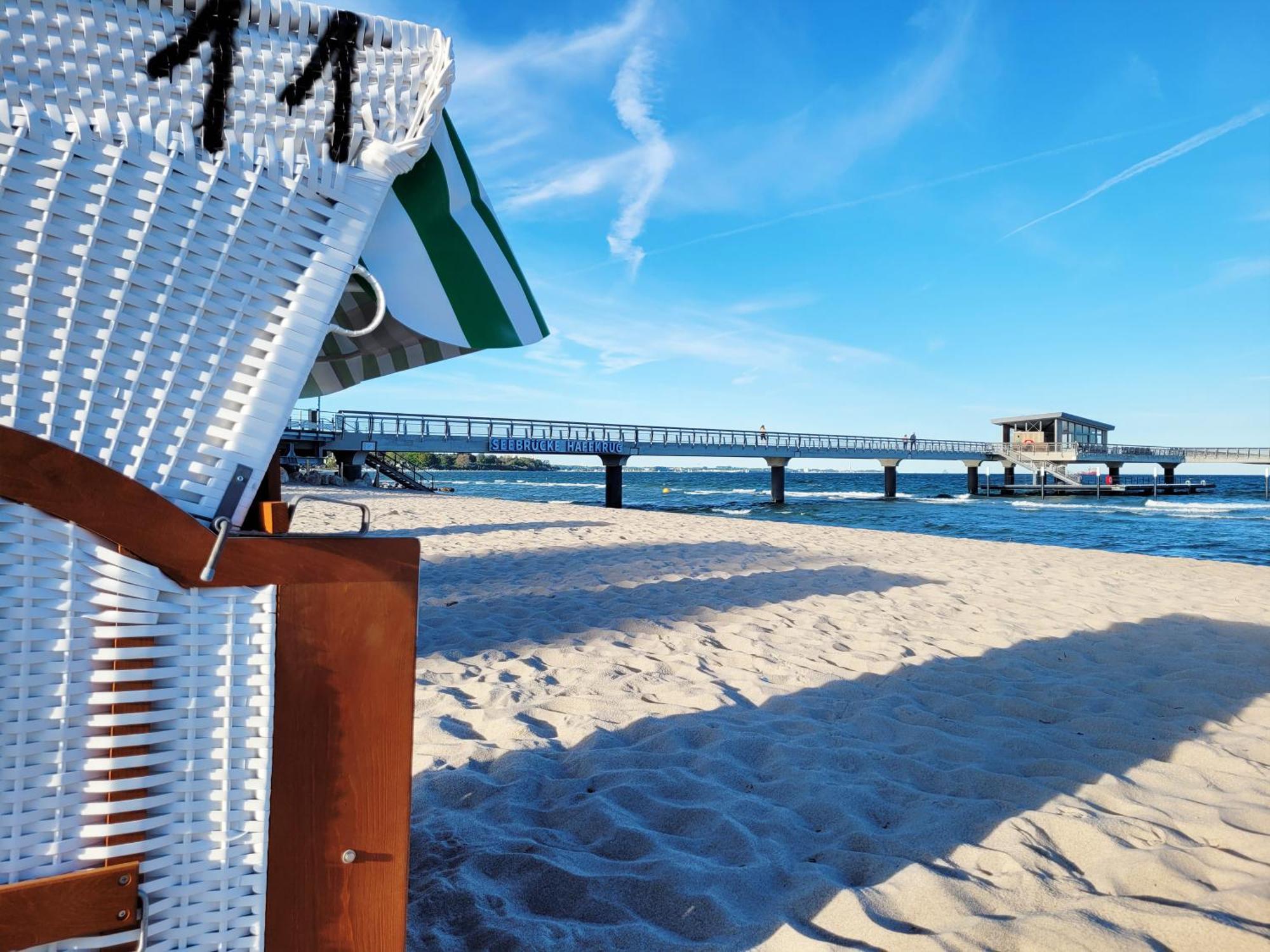 Strandnahe Ferienwohnung - Sehr Modern Und Hochwertig Eingerichtet, Inklusive Parkplatz, Gartenzugang Und Fahrradunterstellmoeglichkeit Шарбойц Экстерьер фото